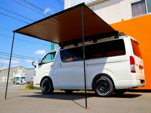 ハイエースバン内装架装　車中泊　バン　キャンピングカー