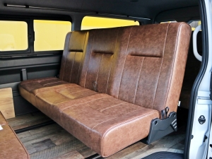ハイエースワゴン新車コンプリート　ハイエースワゴン２ＷＤ