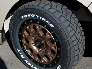 ハイエースバンスパロン　4WD　ディーゼル　特設パールホワイト