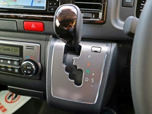 ハイエースバン一部改良後 安全装備追加 特別仕様車