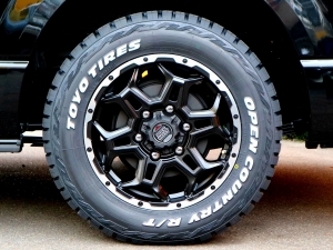 ハイエースワゴンワゴン　車中泊　ベッド　キャンピングカー