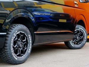ハイエースワゴンワゴン　車中泊　ベッド　キャンピングカー