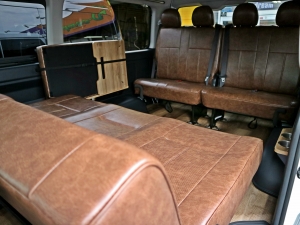 ハイエースワゴンキャンプ　車中泊　アウトドア　レジャー　内装架装