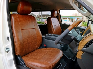 ハイエースワゴンキャンプ　車中泊　アウトドア　レジャー　内装架装