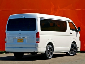 ハイエースワゴンキャンプ　車中泊　アウトドア　レジャー　内装架装