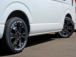 ハイエースワゴンキャンプ　車中泊　アウトドア　レジャー　内装架装
