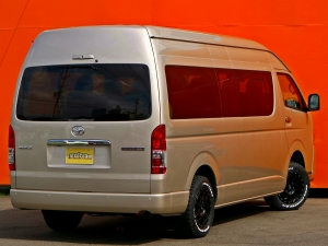 ハイエースワゴンアウトドア　キャンプ　車中泊　バンライフ　１BOX　ベッド　キャンピングカー