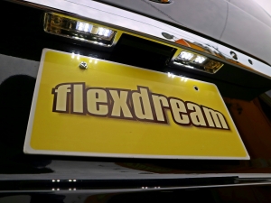 ハイエースワゴンキャンプ　車中泊　アウトドア　レジャー　内装架装
