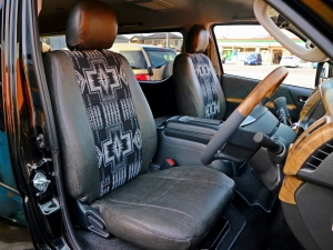 ハイエースワゴンキャンプ　車中泊　アウトドア　レジャー　内装架装