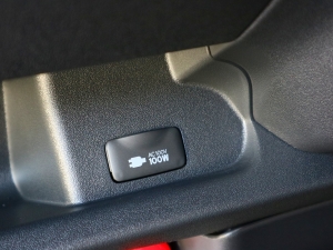 ハイエースワゴンキャンプ　車中泊　アウトドア　レジャー　内装架装