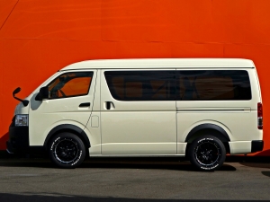 ハイエースワゴンキャンプ　車中泊　アウトドア　レジャー　内装架装