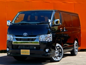 ハイエースバンキャンプ　車中泊　アウトドア　レジャー　内装架装