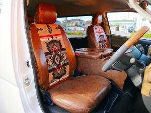 ハイエースワゴン１０人乗り　車中泊　家族旅行