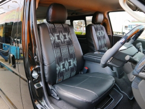 ハイエースバンキャンプ　車中泊　アウトドア　レジャー　内装架装