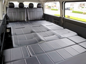 ハイエースワゴンアウトドア　キャンプ　車中泊　バンライフ　１BOX　ベッド　キャンピングカー