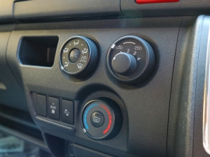 ハイエースバンスパロン　4WD　ディーゼル
