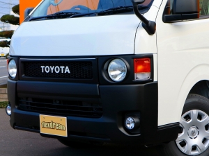 ハイエースバンキャンプ　車中泊　アウトドア　レジャー　内装架装