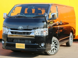 ハイエースバンキャンプ　車中泊　アウトドア　レジャー　内装架装