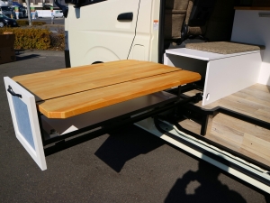 ハイエースバン新車アウトレットキャンプ　車中泊　アウトドア　レジャー　内装架装