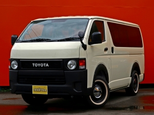 ハイエースバンキャンプ　車中泊　アウトドア　レジャー　内装架装