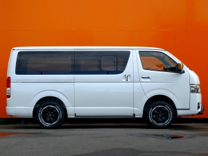 ハイエースバンキャンプ　車中泊　アウトドア　レジャー　内装架装
