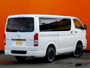 ハイエースバンキャンプ　車中泊　アウトドア　レジャー　内装架装