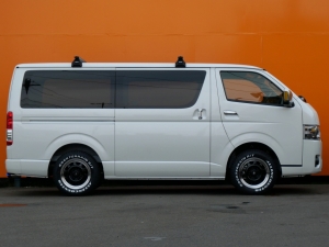 ハイエースバンキャンプ　車中泊　アウトドア　レジャー　内装架装