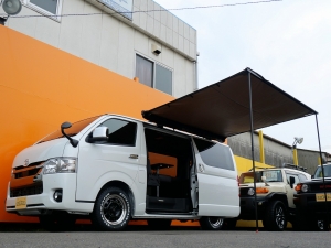 ハイエースバンキャンプ　車中泊　アウトドア　レジャー　内装架装