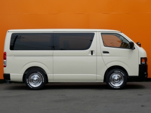 ハイエースバンキャンプ　車中泊　アウトドア　レジャー　内装架装