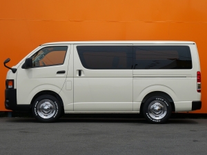 ハイエースバンキャンプ　車中泊　アウトドア　レジャー　内装架装