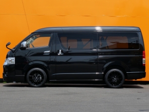 ハイエースワゴンキャンプ　車中泊　アウトドア　レジャー　内装架装