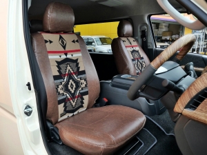 ハイエースワゴンキャンプ　車中泊　アウトドア　レジャー　内装架装