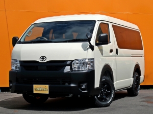 ハイエースワゴンキャンプ　車中泊　アウトドア　レジャー　内装架装