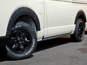 ハイエースワゴンキャンプ　車中泊　アウトドア　レジャー　内装架装