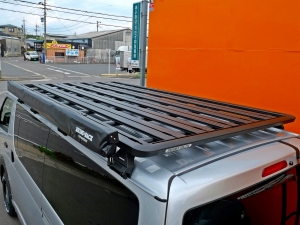 ハイエースバンアウトドア　キャンプ　車中泊　バンライフ　１BOX　ベッド　キャンピングカー