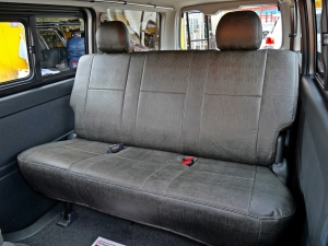 ハイエースバンアウトドア　キャンプ　車中泊　バンライフ　１BOX　ベッド　キャンピングカー