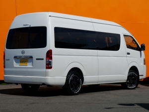 ハイエースワゴンアウトドア　キャンプ　車中泊　バンライフ　１BOX　ベッド　キャンピングカー