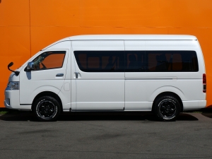 ハイエースワゴンアウトドア　キャンプ　車中泊　バンライフ　１BOX　ベッド　キャンピングカー
