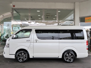 ハイエースワゴン１０人乗り　車中泊できる街乗り仕様車