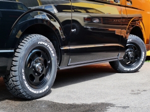 ハイエースバンDX　4WD　ディーゼル　丸目