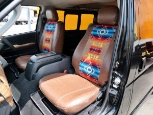 ハイエースバンディーゼル4WD　丸目カスタム　ネオクラシック