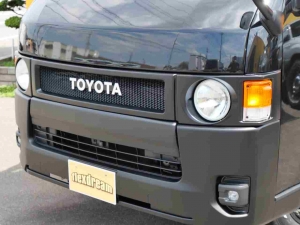 ハイエースバンディーゼル4WD　丸目カスタム　ネオクラシック