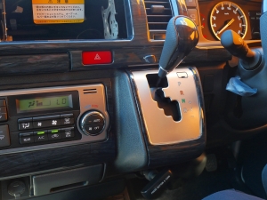 ハイエースワゴン１０人乗り　車中泊できる街乗り仕様車