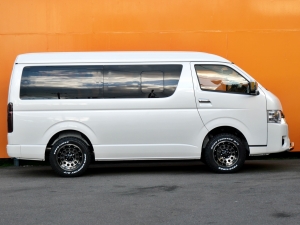 ハイエースワゴン１０人乗り　車中泊できる街乗り仕様車