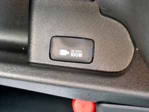 ハイエースバンDX　4WD　ディーゼル　丸目