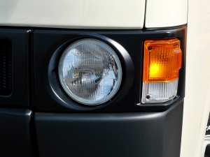 ハイエースバンDX　4WD　ディーゼル　丸目