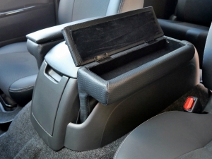 ハイエースバンキャンプ　車中泊　アウトドア　レジャー　内装架装