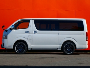 ハイエースバン新車一部改良後　ディーゼル四駆