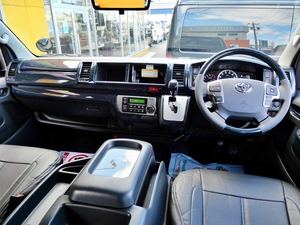 ハイエースワゴン新車コンプリート　ハイエースワゴン４ＷＤ