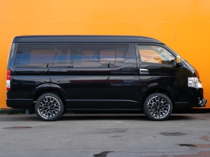 ハイエースワゴン新車コンプリート　ハイエースワゴン４ＷＤ